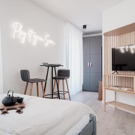 Homewell Apartments Game And Movie Poznan Exterior foto